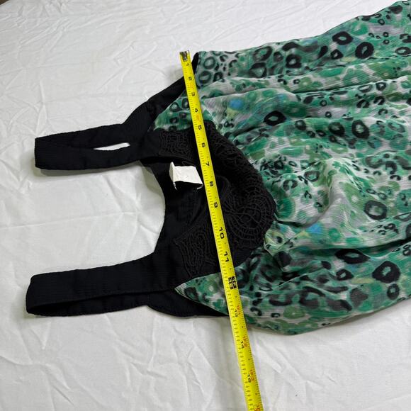 Green and black tank top - Picture 8 of 8